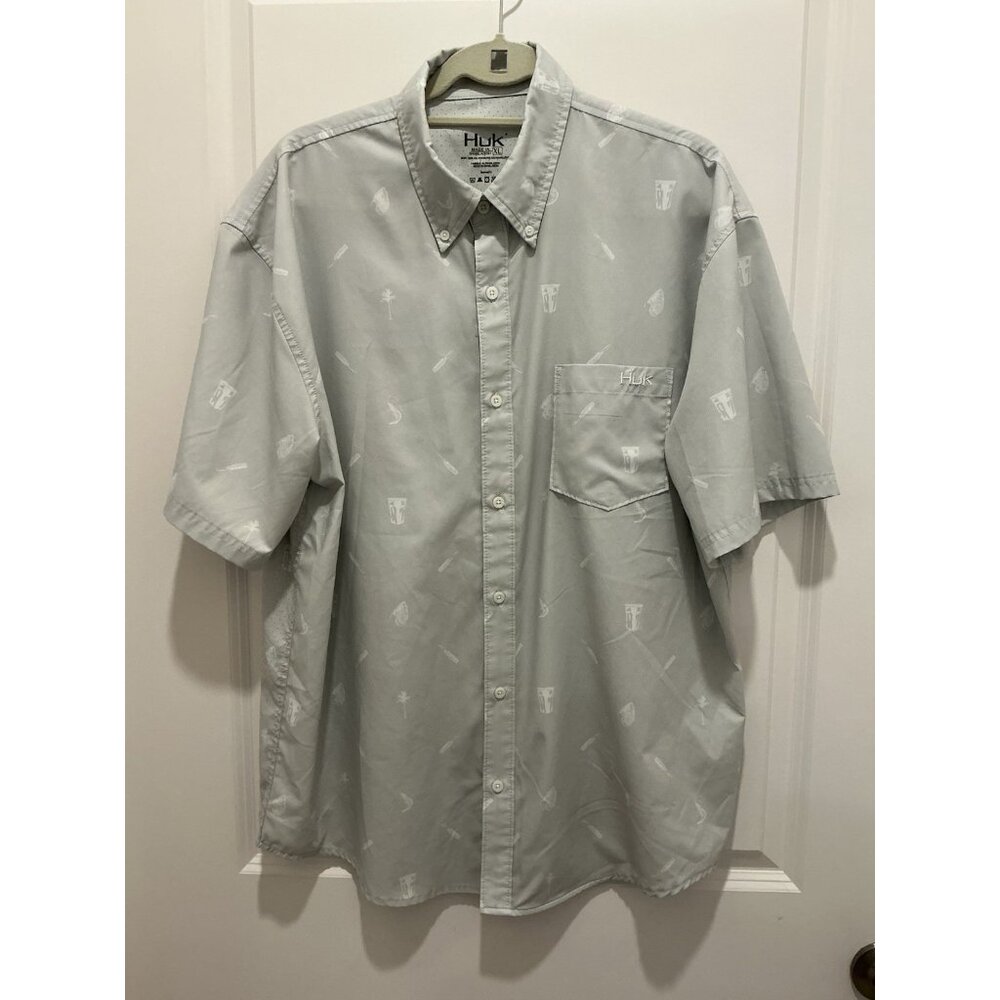HUK Marylin’s Teaser Button Down XL Short Sleeve Grey Fishing